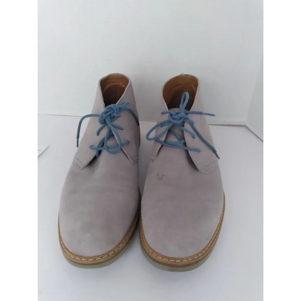 Casual Suede‎ Desert Chukka Boots with Blue Laces Light Gray Ankle Boots
